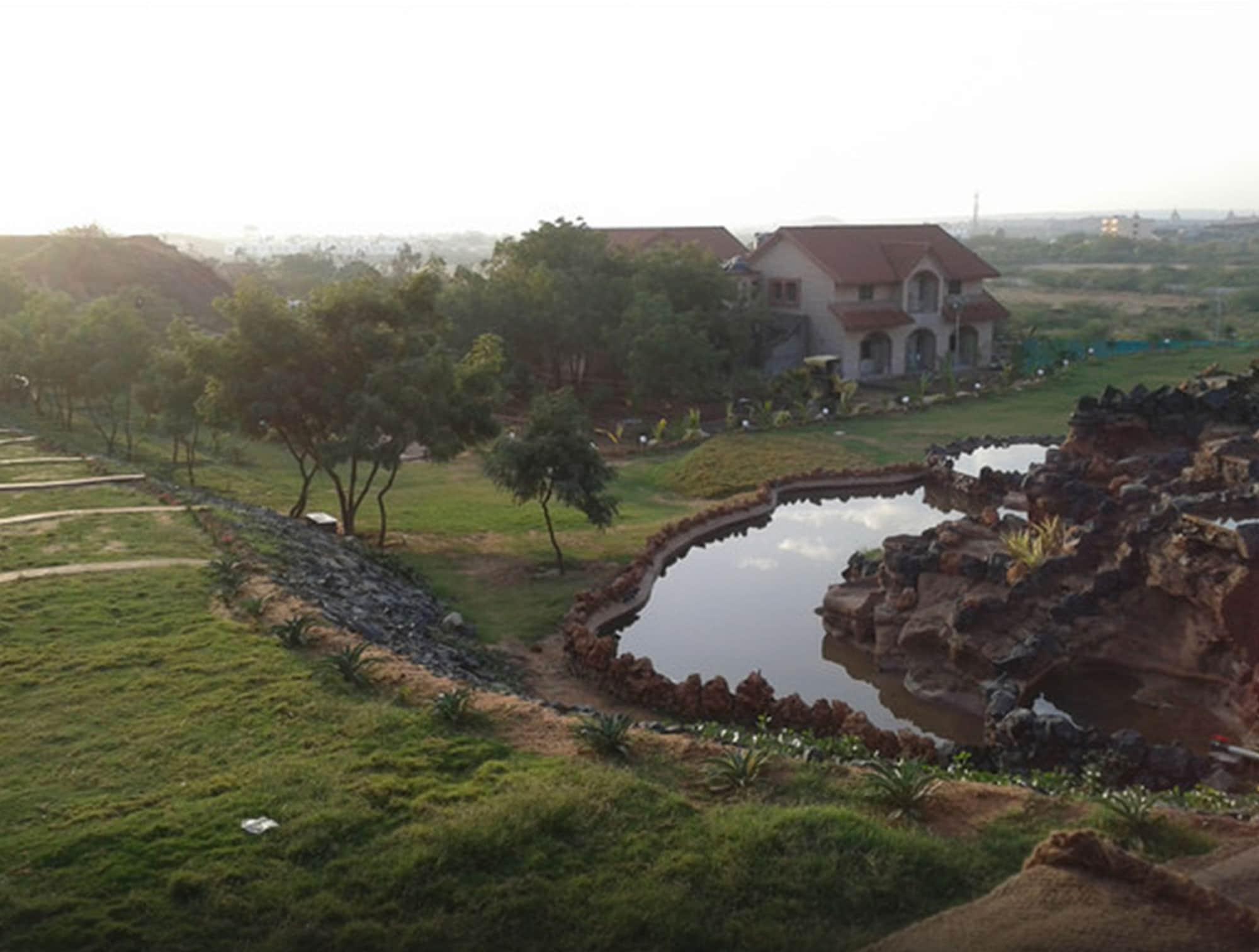 Regenta Resort Bhuj By Royal Orchid Hotels Limited Exteriör bild