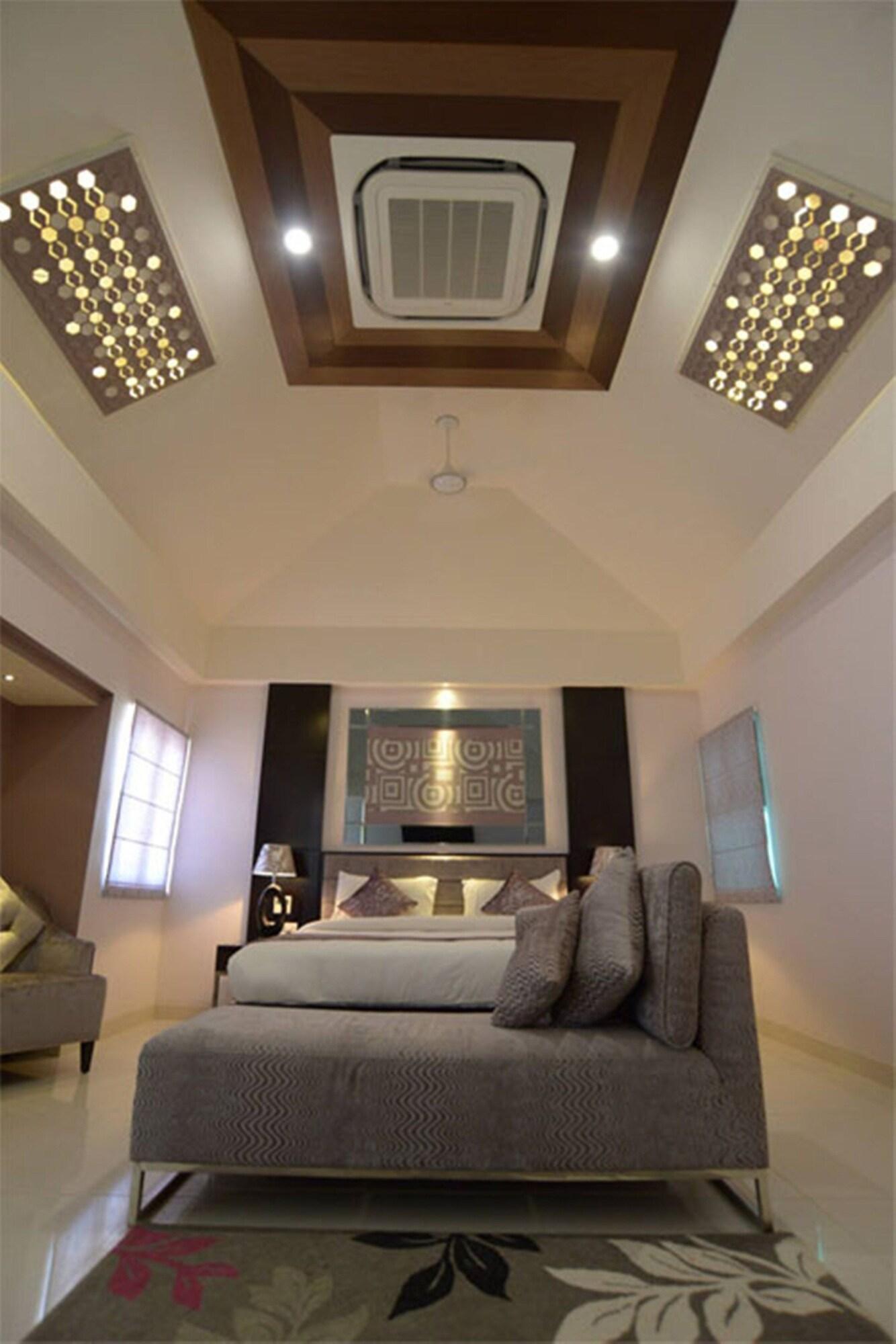 Regenta Resort Bhuj By Royal Orchid Hotels Limited Exteriör bild